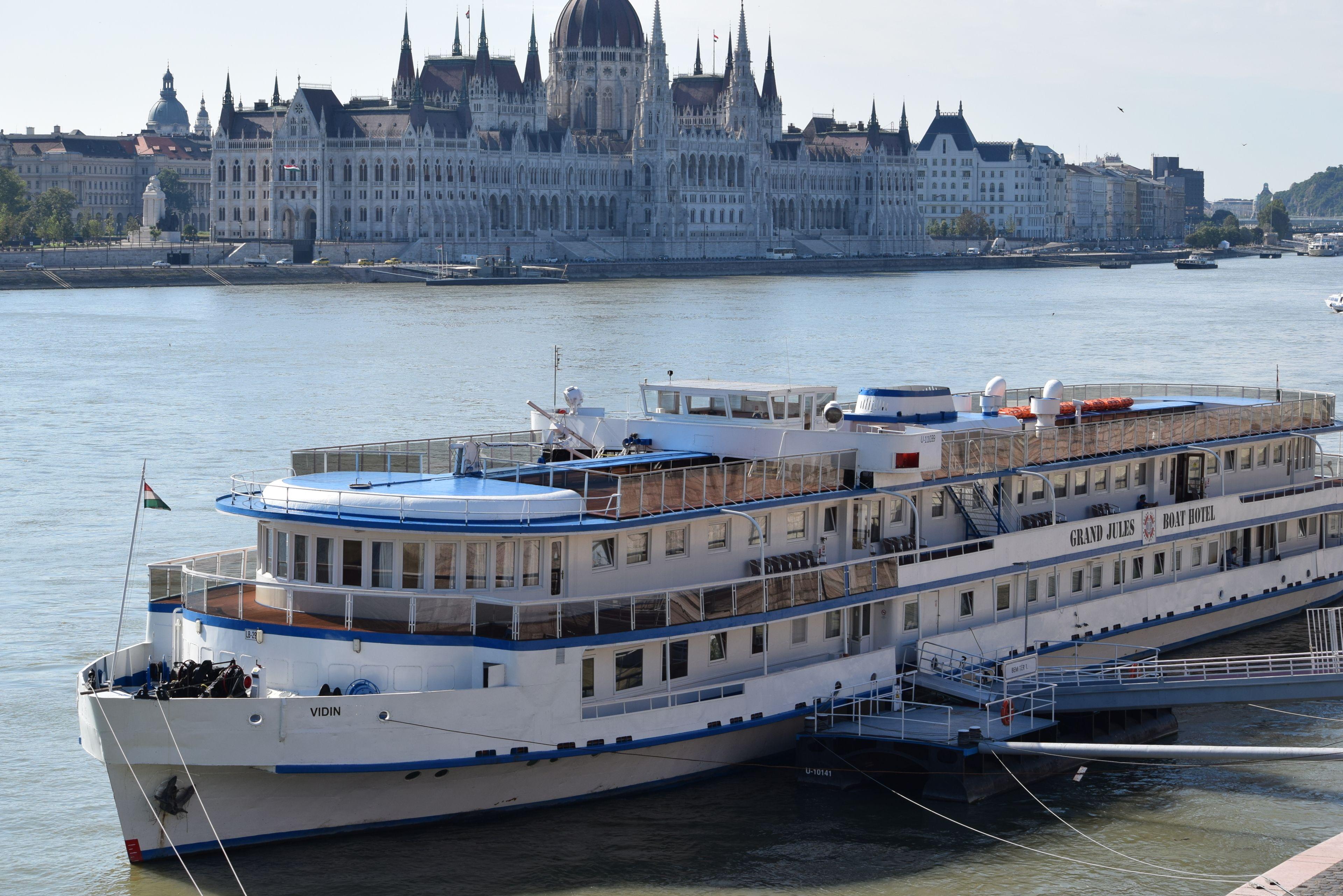 Grand Jules - Boat Hotel — Photos 3