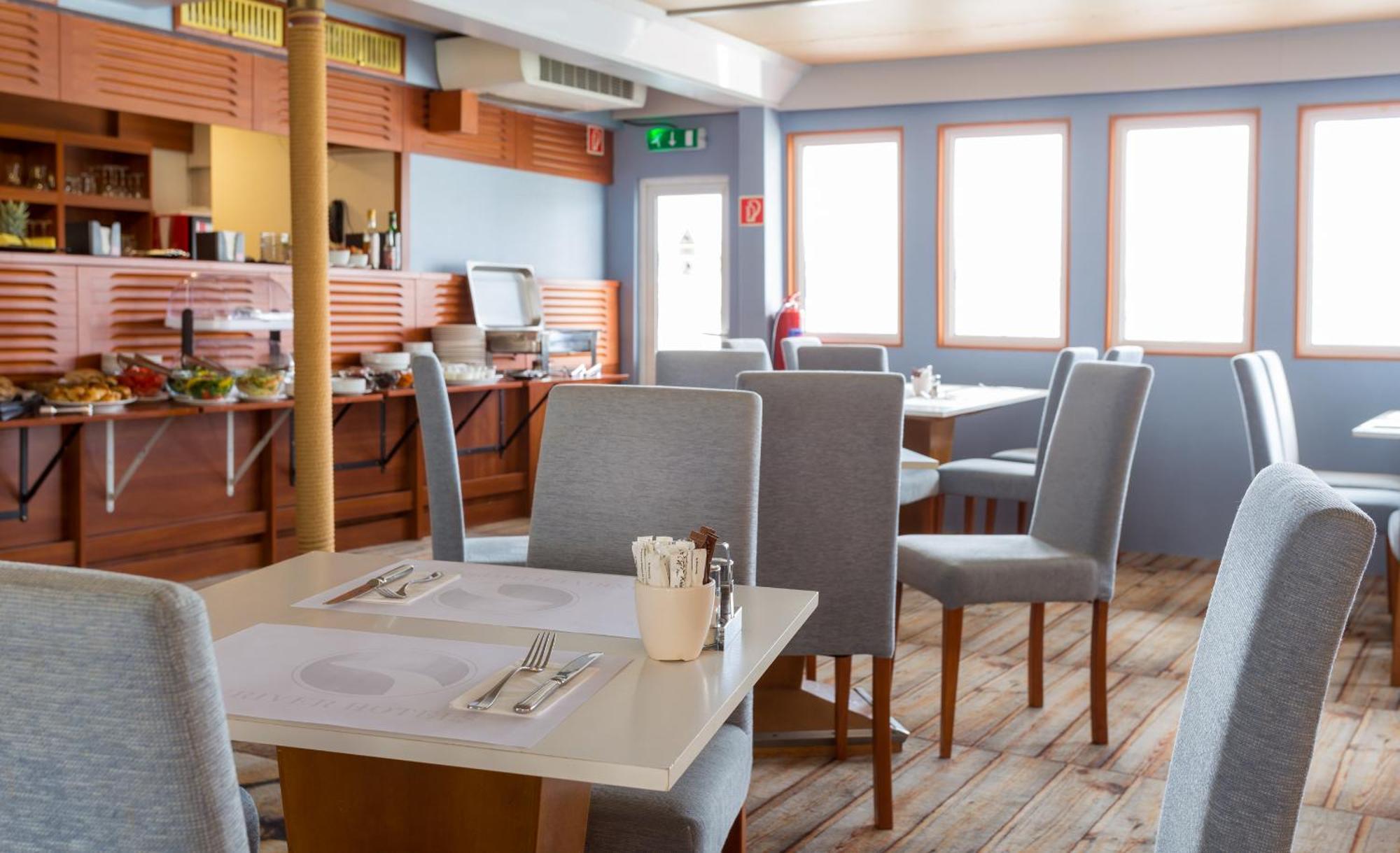 Grand Jules - Boat Hotel — Photos 1
